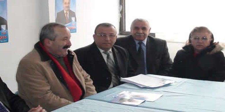 Dsp Seçim Çalışmalarına Devam Ediyor - DSP, Bafra Gençlik ve Kadın Kollarında bir basın toplantısı düzenledi. Toplantıda bugüne kadar yapılan çalışmalar değerlendirildi ve bundan sonra yapılacak çalışmalarla ilgili stratejiler ortaya konuldu.