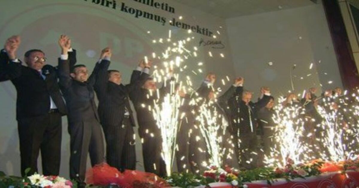 Dp Adaylarını Tanıttı