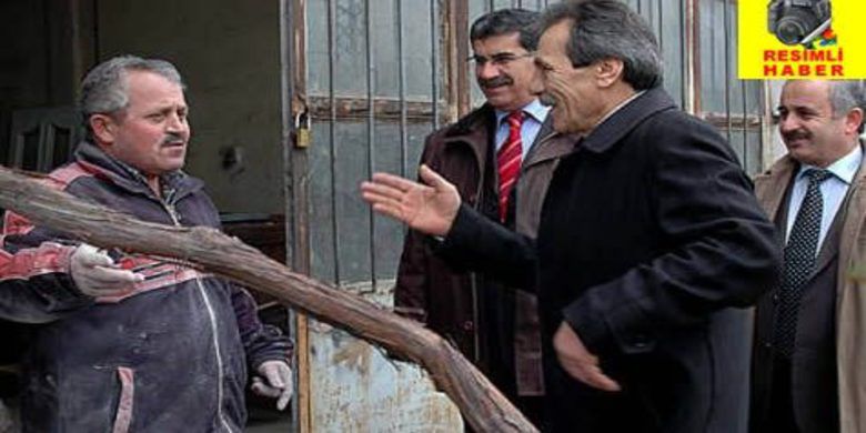 Hasan Aslan Esnaf Ziyaretinde - MHP Bafra Belediye Başkan Adayı Hasan aslan Fevziçakmak Mahallesi esnafı ve Büyük sanayi sitesi esnaflarınız ziyaret etti.