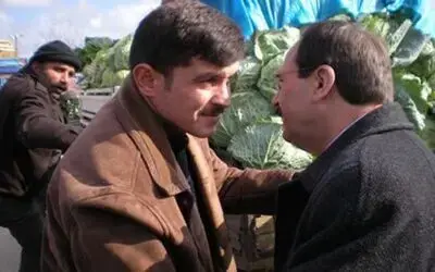 Zihni Şahin Hal Esnafını Ziyaret Etti