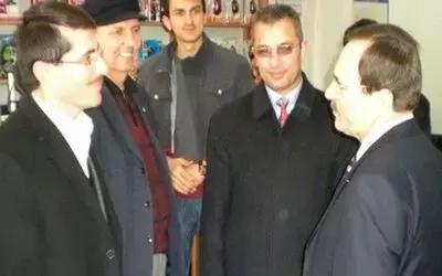 Zihni Şahin Cumhuriyet Mahallesi Esnafını Gezdi