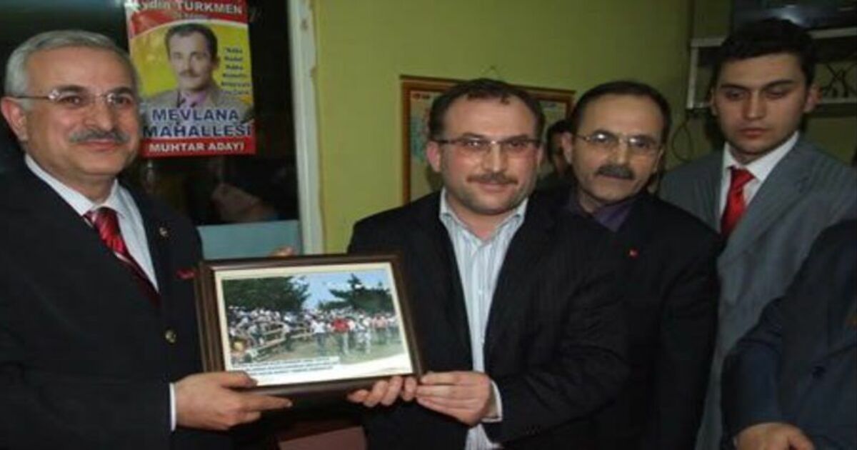 Ahmet Yeni Ve Zihni Şahin Alaçamlılar Derneği`nde