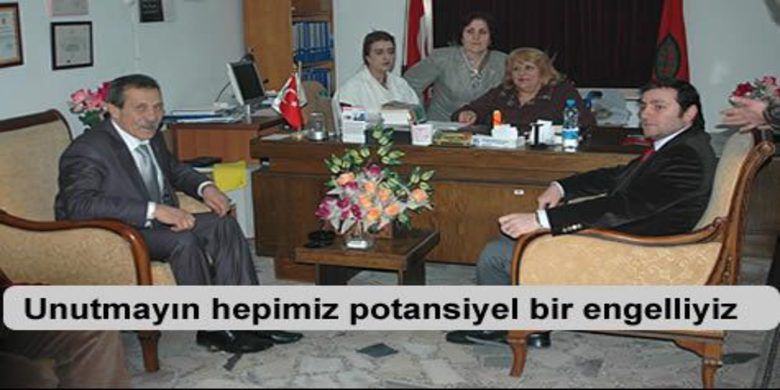 Aslan Bafra Sakatlar Derneğinde - Milliyetçi Hareket Partisi (MHP) Bafra Belediye Başkan adayı Hasan Aslan ve Meclis Üye adaylarıyla birlikte ziyaretlerini sürdürüyor.