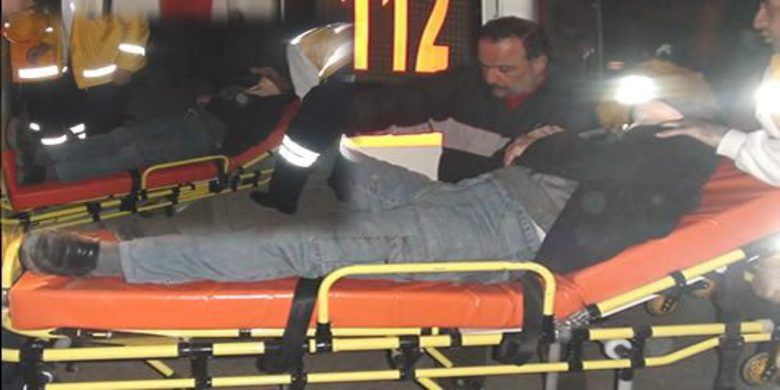Tartışma Kavgayla Son Buldu - Bafra`da kimliği belirlenemeyen iki şahıs tartışma sonucu Bayram Ş. (30) isimli şahsa saldırarak  hafif yaralayıp olay yerinden uzaklaştılar.