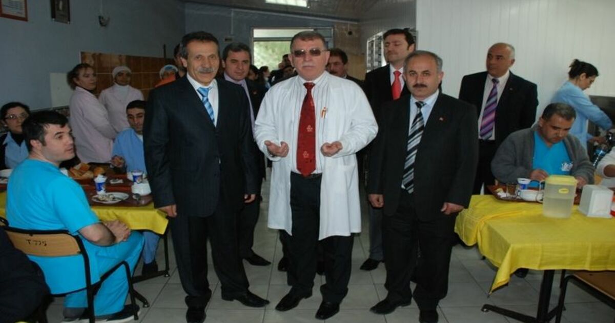 Mhp'li Aslan, Hastane Personeliyle Buluştu