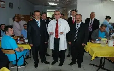 Mhp'li Aslan, Hastane Personeliyle Buluştu