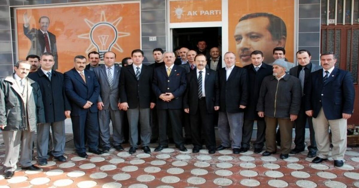Ak Parti'li Şahin'den Okullara Ziyaret