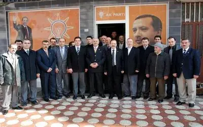 Ak Parti'li Şahin'den Okullara Ziyaret