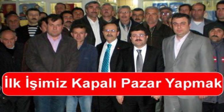 Şahin Çilhane Mahallesine Projelerini Anlattı - AK Parti Bafra Belediye Başkan Adayı Zihni Şahin seçim çalışmalarına aralıksız devam ediyor.Şahin Bafra Çilhane Mahallesinde bir kahvede vatandaşlar ile bir araya gelerek vatandaşların isteklerini ve kendi yapacağı projeleri anlattı.