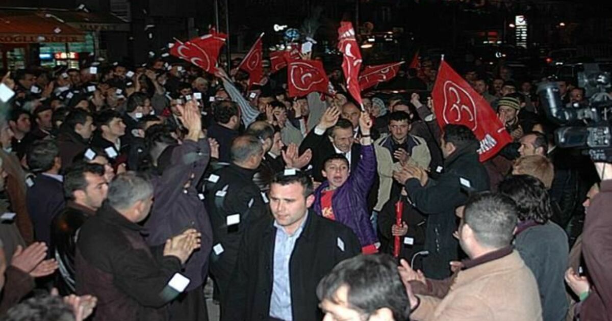 Hasan Aslan'dan '250 Tl Yardım' Sözü Mhp Bafra Belediye Başkan Adayı Hasan Aslan: "İşsizlik Son Bulacak Ve İhtiyaç Sahibi Her Aileye 250 Tl Nakdi Yardım Yapacağız"