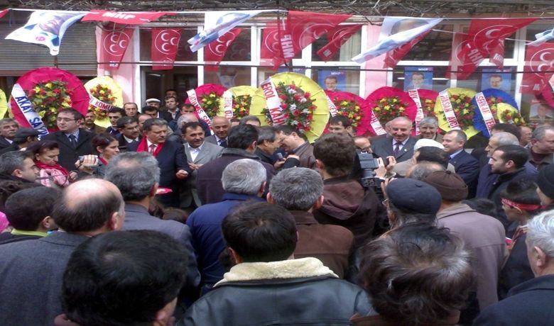 Mhp'ye 500 Kişi Katıldı Mhp Bafra Belediye Başkan Adayı Hasan Aslan, "Ak Parti'den265, Dp, Sp, Anap, Chp Ve Dsp'den Olmak Üzere Toplam 500 Arkadaşımız Aramıza Katıldı" - Çeşitli partilerden 500 kişi düzenlenen törenle MHP Bafra İlçe Teşkilatına katıldı.