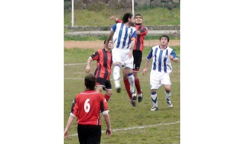 Tff 3. Lig Yükselme GrubuBafra Belediyespor: 1 Ankara Demirspor: 2 - TFF 3. Lig Yükselme Grubu'nda Bafra Belediyespor, kendi sahasında Ankara Demirspor'a 2-1 yenildi.