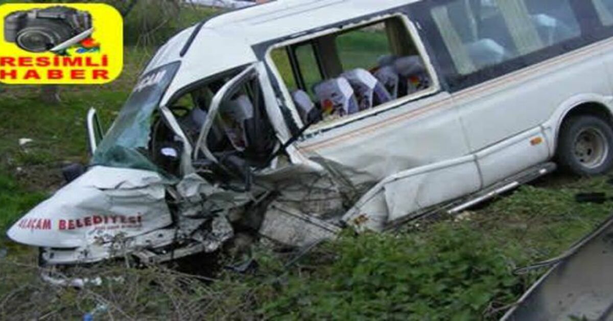 Alaçam`da Trafik Kazası 6 Yaralı