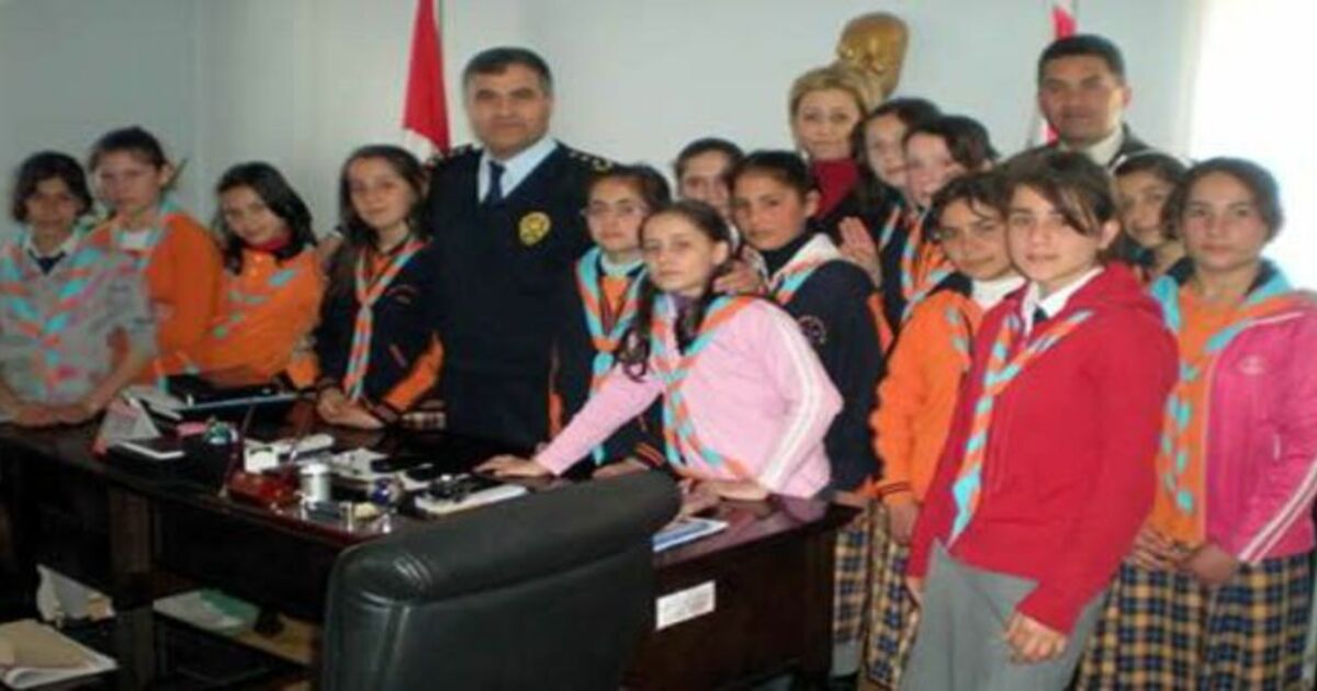Öğrencilerden Emniyet Müdürü`ne Ziyaret