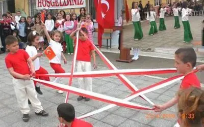 Üçpınar İlköğretimden Coşkulu Kutlama
