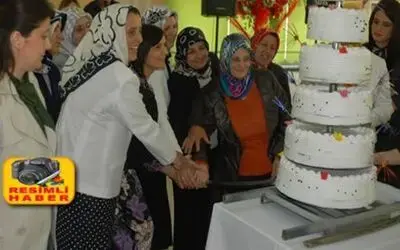 Başkan Eşinden Teşekkür Çayı