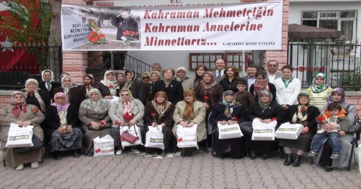 Bafra Garnizon Komutanlığı'ndan Anneler Günü Kutlaması