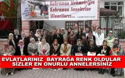 Şehit Annelerine Kahvaltılı Kutlama