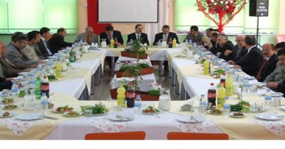 Şahin Muhtarlarla Bir Araya Geldi