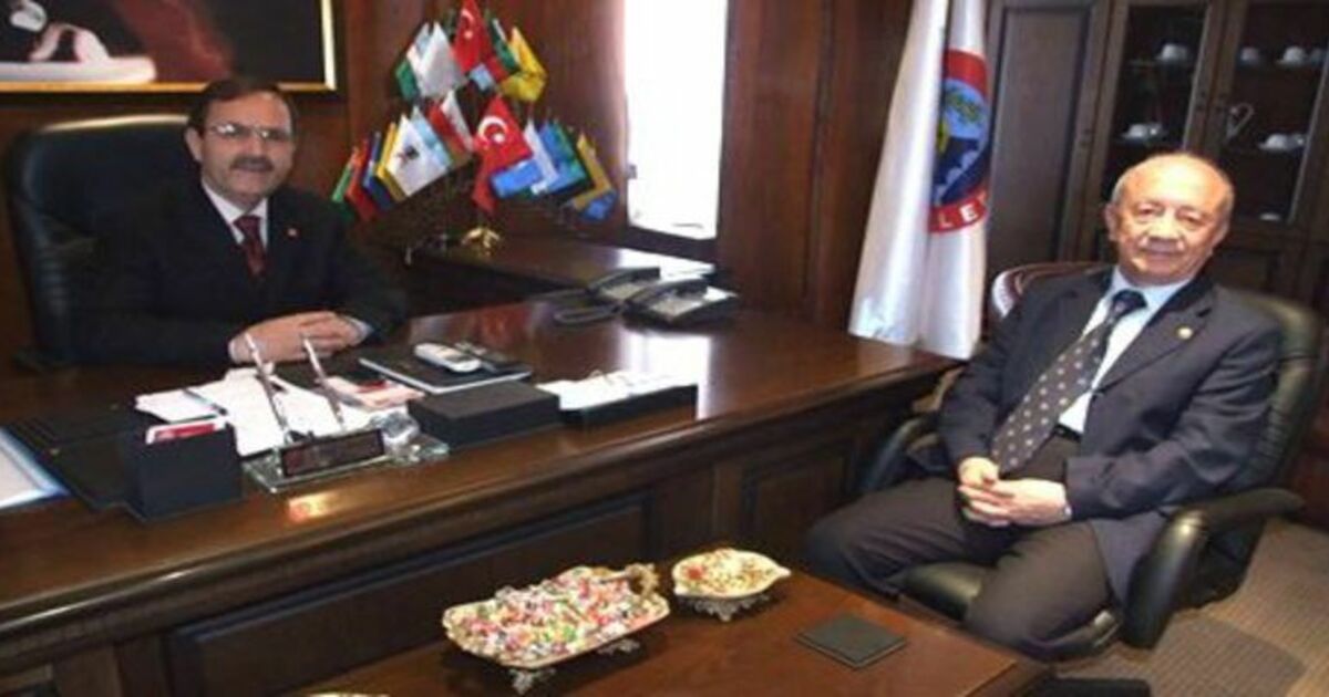 Eski Bakan Türk`ten Şahin`e Ziyaret