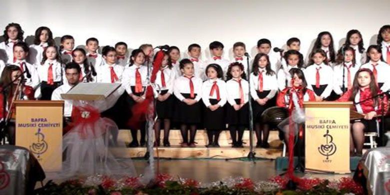 Gençlik Korosundan Müzik Ziyafeti - Bafra Musıki Cemiyeti Türk Sanat Müziği Gençlik Korosu ``YAZA MERHABA KONSERİ`` Bafra Belediyesi Kışlık Kültür Merkezinde icra edildi.