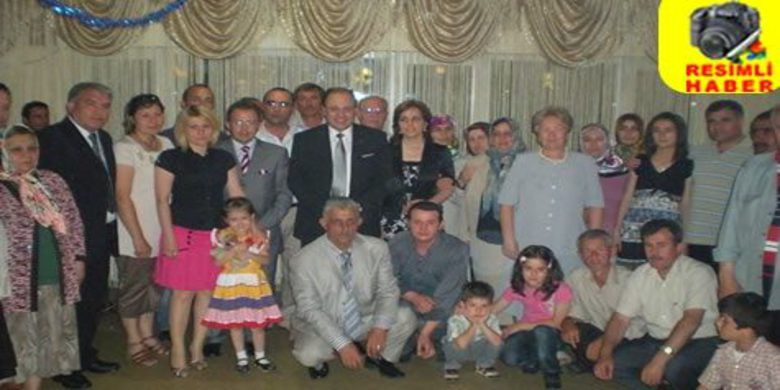 Derneklerden Komutanlara Veda Yemeği - Bafra Umut Derneği, Bafra Terörle Mücadelede Mağdur Olan Aileler Derneği,Türk Hava Kurumu Bafra Şube Başkanlığı,Bafra Muharip Gaziler Derneği tarafından tayinleri çıkan komutanlar için Bafra Öğretmenevinde bir yemek düzenlendi