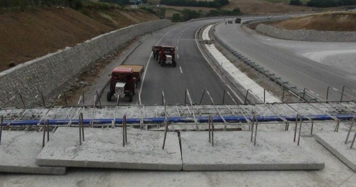 Üstgeçit Yapımı Yine Durdu