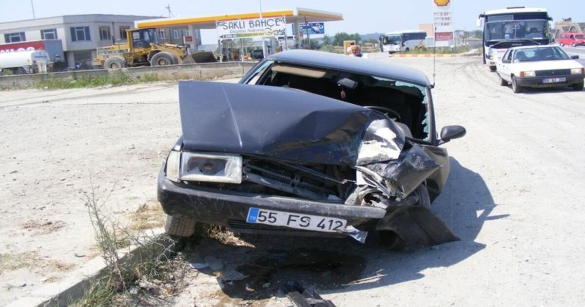 Bafra'da Trafik Kazası: 2 Yaralı