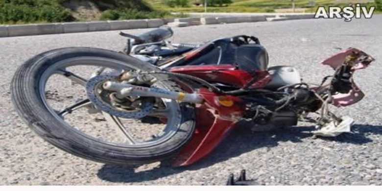Bafra`da Motosiklet Kazası 2 Yaralı - Bafra`da Motosiklet Kazası 2 Yaralı