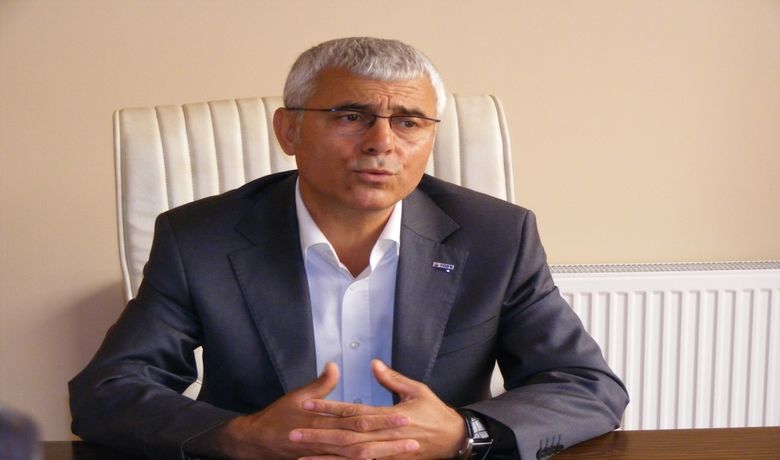 Bafra İş Geliştirme Veİhracatı Destekleme Merkezi Kuruldu - Bafra Ticaret ve Sanayi Odası(TSO) Yönetim Kurulu Başkanı Rızvan Aksoy, Bafra İş Geliştirme ve İhracatı Destekleme Merkezi'nin amacının, bölgede özellikle yeni işletmeler olmak üzere KOBİ'lerin girişimcilik kültür ve becerilerini ve rekabet edebilirliklerini temel bilgi destekleri ve danışmanlık hizmetleri aracılığıyla iyileştirmek olduğunu söyledi.