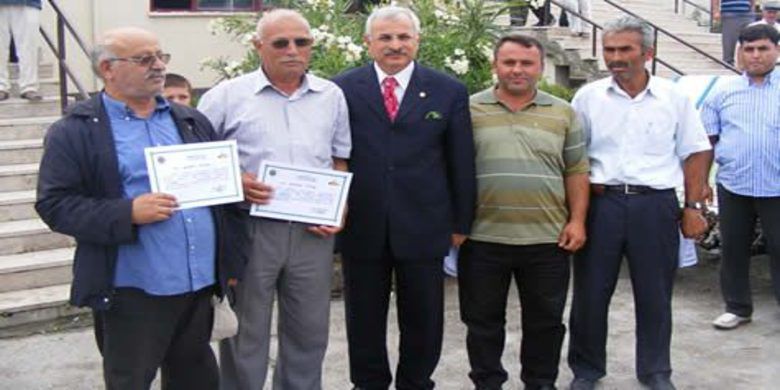 Bafra`da Üreticilere Ekipman Dağıtımı Yapıldı - Bafra İlçesinde Üreticilere  Kırsal Kalkınma Yatırımlarının Desteklenmesi Programı Çerçevesinde Ekipman Dağıtımı yapıldı.