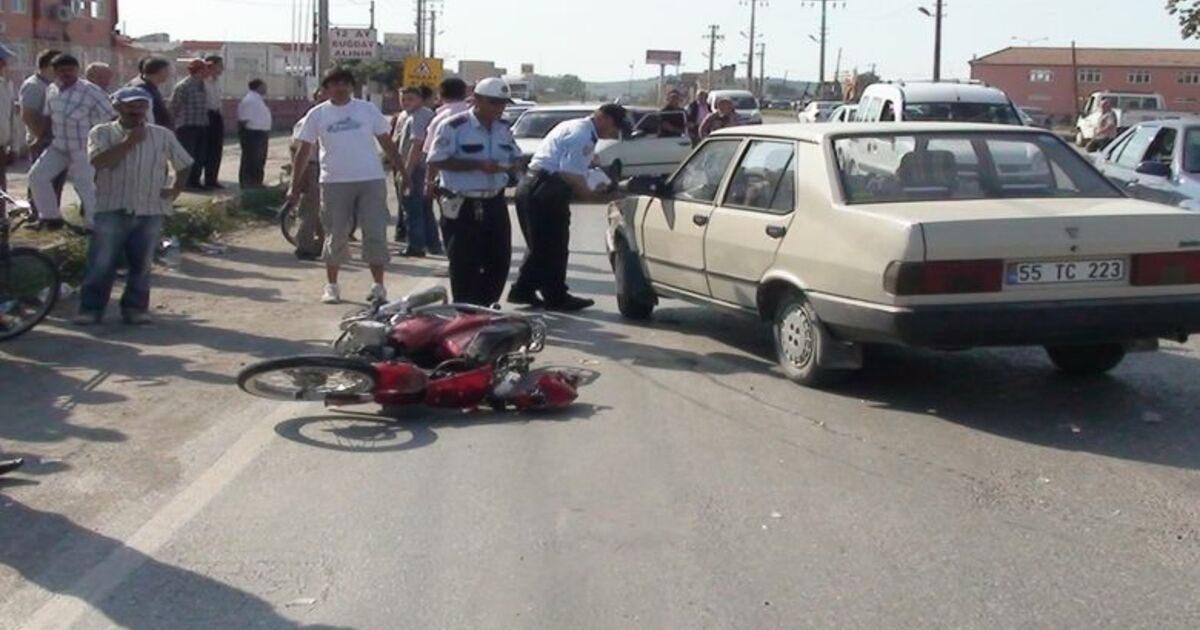 Bafra'da Trafik Kazası: 2 Yaralı