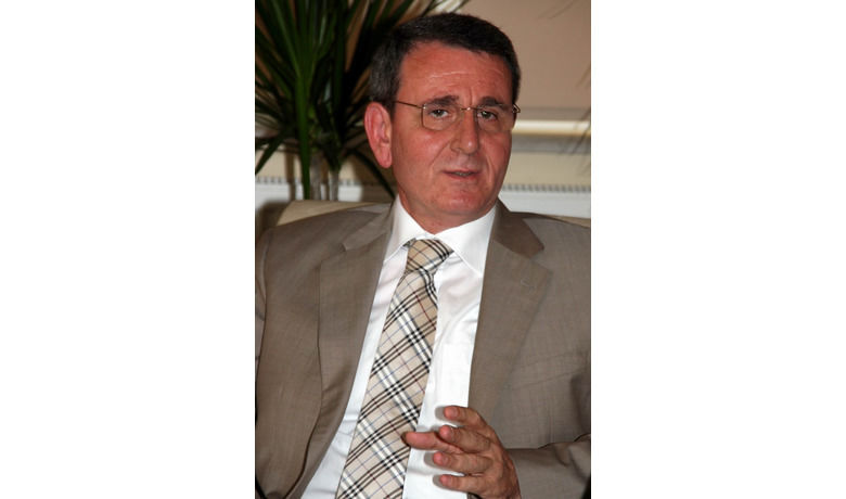 Stso’dan Sanayi Kuruluşları Değerlendirmesi Samsun Tso Başkanı Salih Zeki Murzioğlu: "EkonomininBüyüme Grafiğinde Önemli Payı Olan Özel Sektör Yatırımlarında Daralma Söz Konusudur" - Samsun Ticaret ve Sanayi Odası (STSO) Başkanı Salih Zeki Murzioğlu, ülke ekonomisinin büyüme grafiğinde önemli payı olan özel sektör yatırımlarında daralmanın söz konusu olduğuna dikkat çekti.