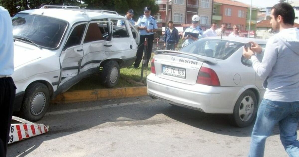 Bafra’da Trafik Kazası: 2 Yaralı