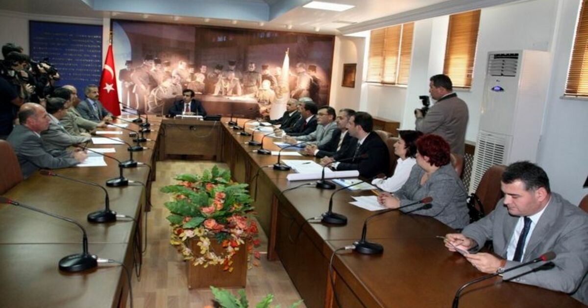 Refüjlere Çekidüzen Geliyor Samsun'da 100 Kilometrelik Güzergahta Refüjler Düzenlenecek Ve Ağaçlandırılarak Görsel Güzellik Katılacak