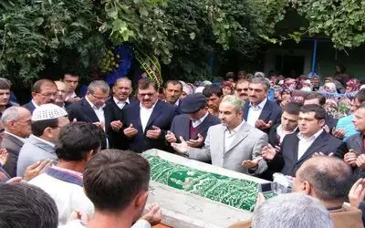 Aşçı Ailesinin Acı Günü Vefat Eden Şevket Aşçı, Gözyaşları İle Son Yolculuğuna Uğurlandı