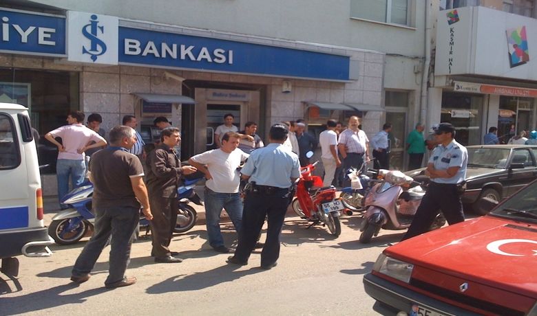 Bafra'da Motosikletlilerle Mücadele Bafra'da 7445Motosiklete Karşılık 1230 Ehliyetli Sürücü Var - Bafra Emniyet Müdürlüğü'nün ilçedeki motosikletler üzerinde yaptığı etkin denetimler devam ediyor.
