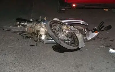 Motosiklet Dolmuşa Çarptı: 1 Yaralı
