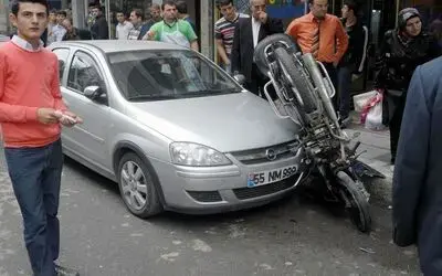 Motosiklet Sürücüsünü Kaskı Kurtardı Bafra Emniyet Müdürü Mahir Erol: "Plakasız Ve Kasksız Motosikletler İle İlgili Mücadele Devam Edecek"