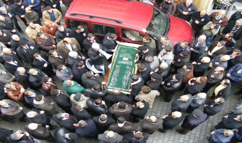 Bafra Thk Başkanı Toprağa Verildi - Geçirdiği kap krizi sonucu hayatını kaybeden Bafra THK Başkanı Orhan Atmaca, Bafra'da toprağa verildi.
