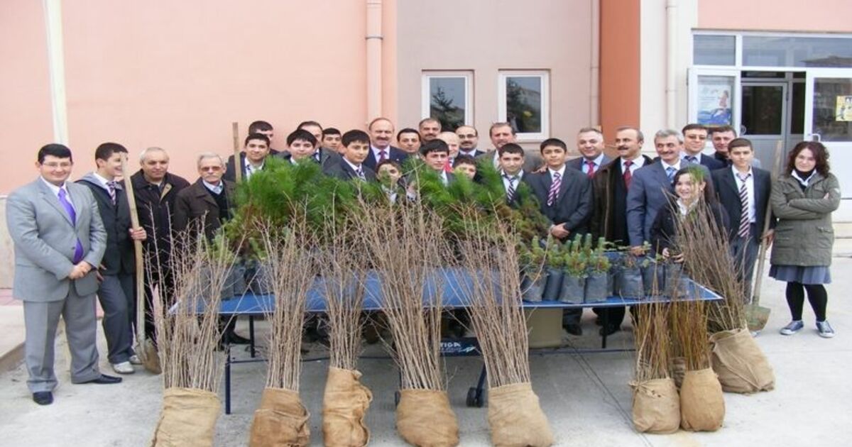 Bafra'da Bin 200 Fidan Toprakla Buluştu