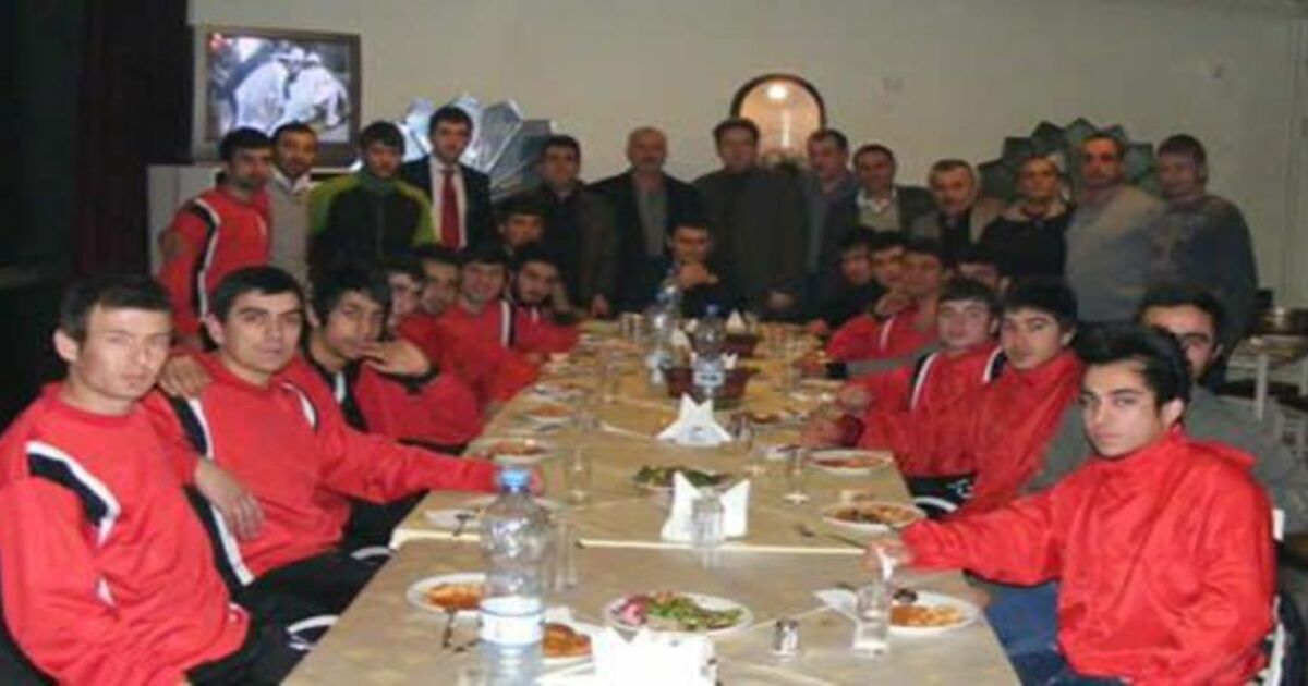Hacınabispor Yönetiminiden Futbolculara Yemek