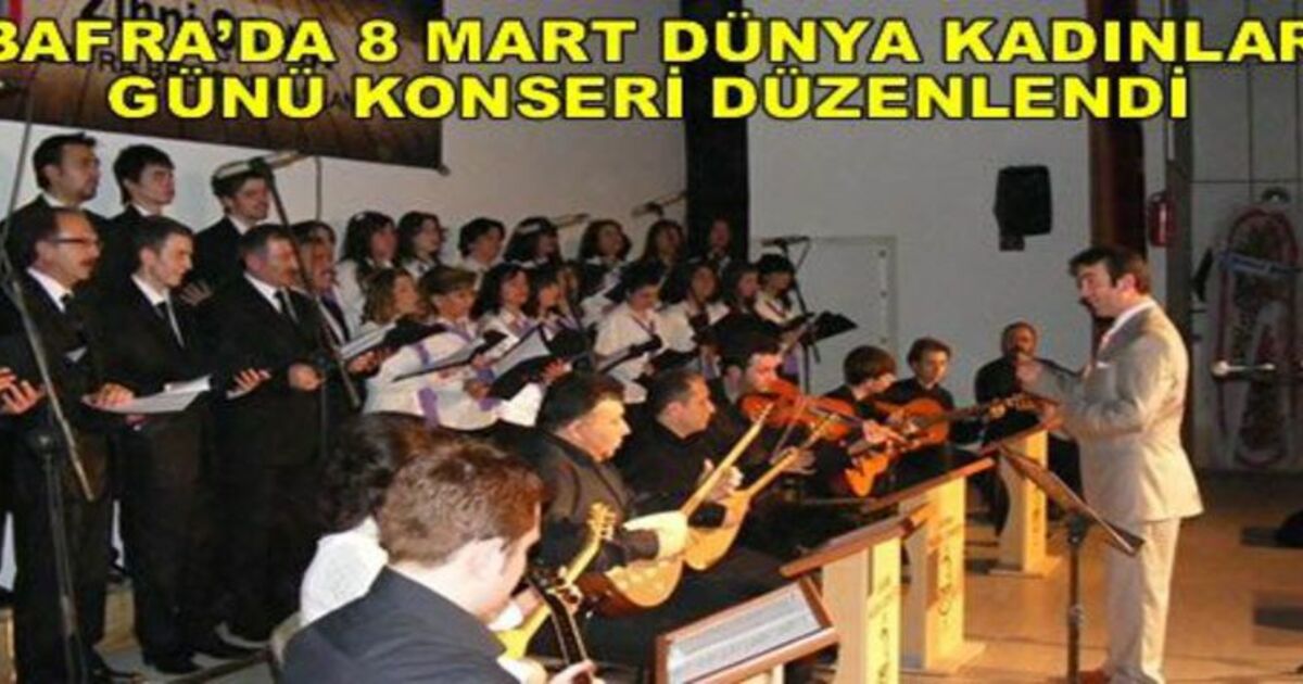 Kadınlar Gününde Halk Müziği Konseri