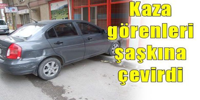 Otomobil Dükkana Girdi - Samsun`un Bafra İlçesinde maddi hasarlı trafik kazası meydana geldi.