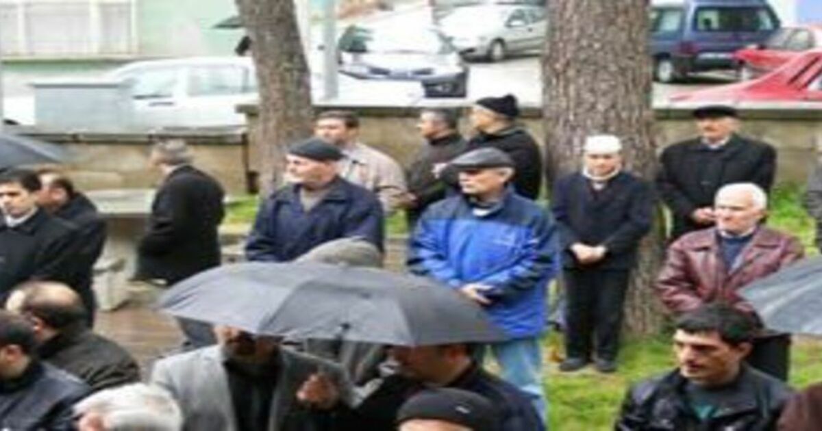  Nimet Cezairli Vefat Etti