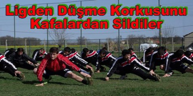 İdmanlarını Günde İki Kez Yapıyorlar - a Belediyespor idmanlarını günde ikiye çıkartarak sabah ve öğlen olmak üzere sıkı ve seri bir şekilde devam ettiriyor.