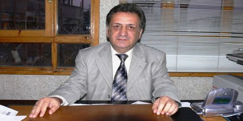 Saka`dan Tütünden VazgeçenÇiftçiye 2`şer İnek Verin - Tekel`in özelleştirilmesinden sonra tütün ziraatında yaşanan sorunlar çiftçiyi olumsuz etkiledi, köylerde yaşayan genç nüfus büyük şehirlere göç etti.