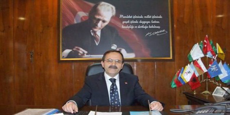 Bafra Belediye Başkanı Şahin`denKutlu Doğum Haftası Mesajı - Bafra Belediye Başkanı Şahin`den Kutlu Doğum Haftası nedeniyle basın açıklaması yaptı.