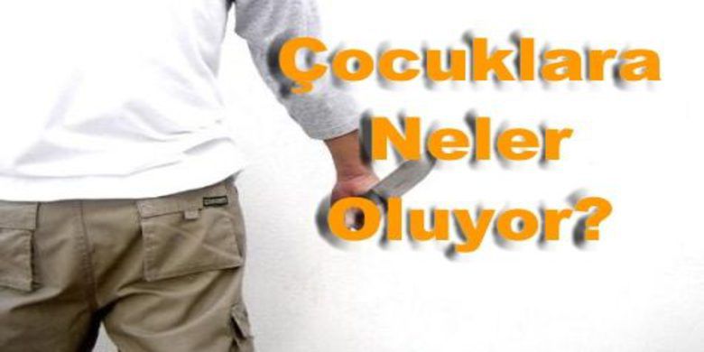 Bafra`da Bıçaklı Saldırı: 1 Yaralı - Bafra`da 20 yaşındaki bir çocuk (16) yaşındaki çocuğu bıçakladı.