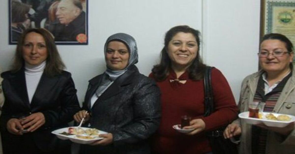 Mhp Kadın Kolları`ndan Mahalle Temsilcilerine Seminer